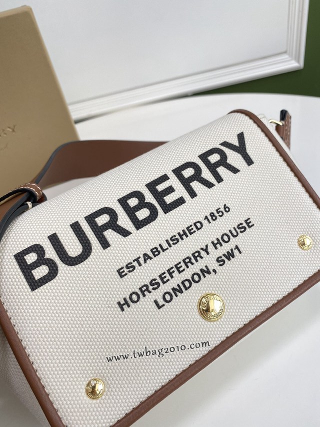 Burberry專門店新款棉質白色帆布包 巴寶莉女款單肩斜挎包 yxb1197